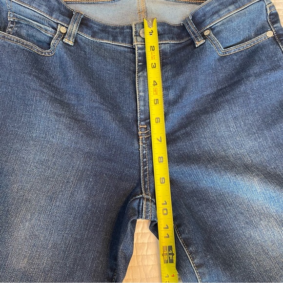 Talbots Straight Crop Denim Jeans Size 6 Blue Wash Mid Rise Casual Classic - Picture 13 of 14